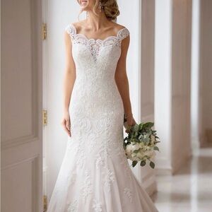 Stella York Lace Wedding Gown with Veil